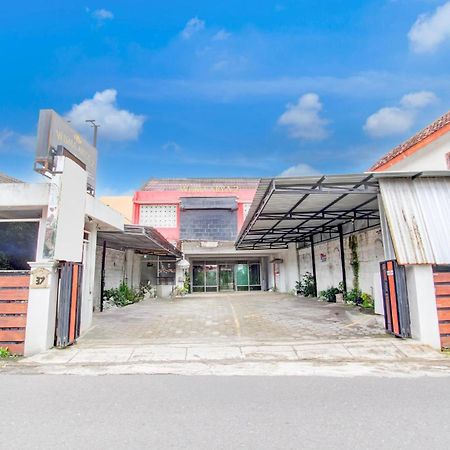 RedDoorz Syariah @ Wisma Arya 2 Maguwo Zewnętrze zdjęcie