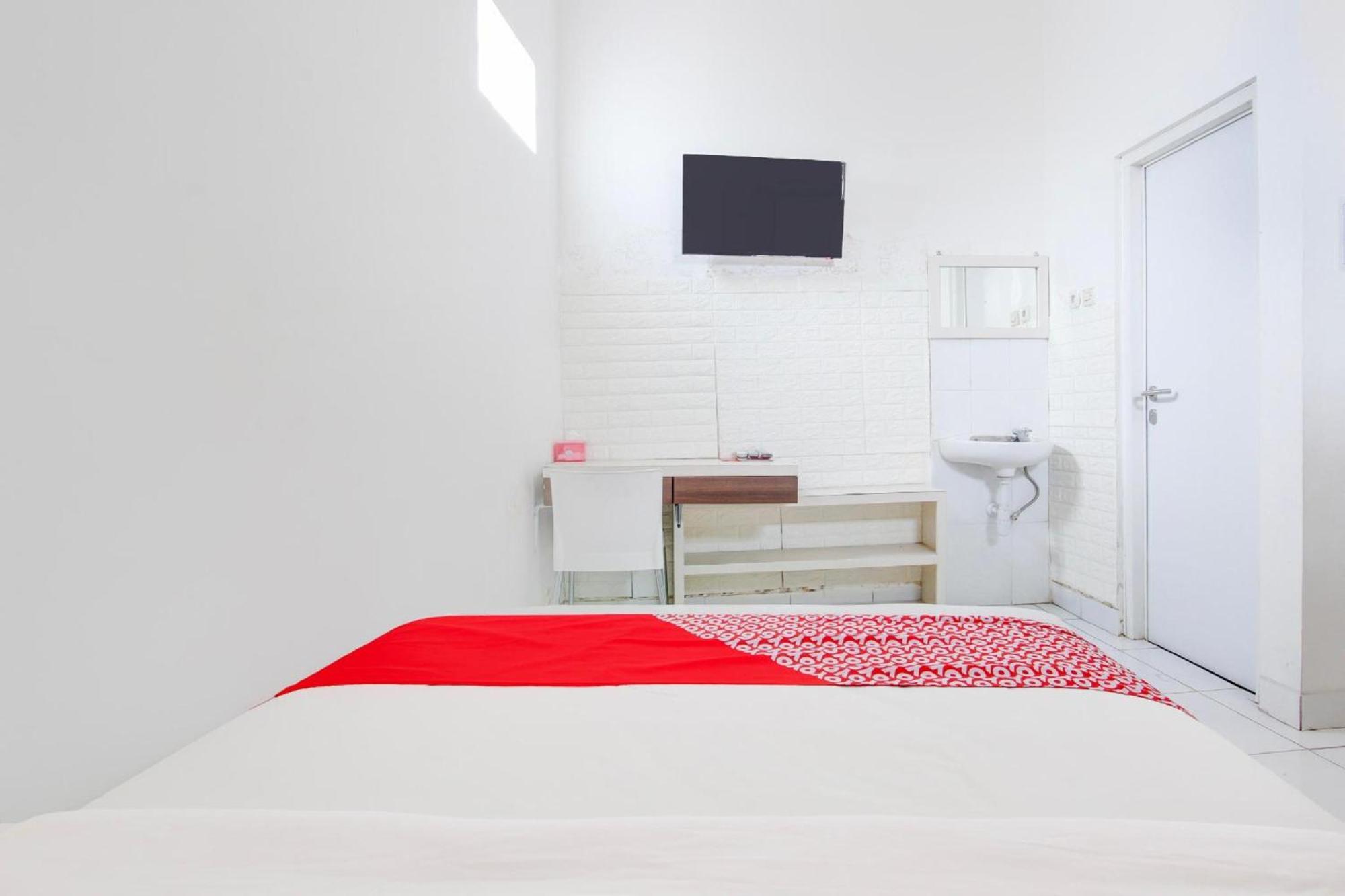 RedDoorz Syariah @ Wisma Arya 2 Maguwo Zewnętrze zdjęcie
