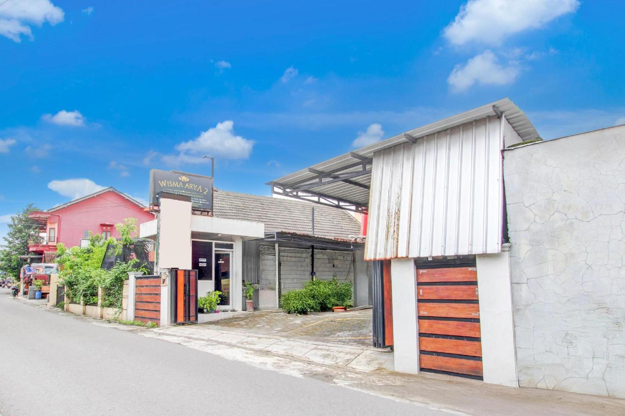 RedDoorz Syariah @ Wisma Arya 2 Maguwo Zewnętrze zdjęcie