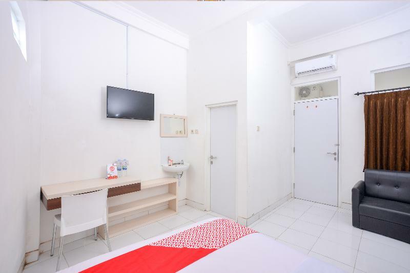 RedDoorz Syariah @ Wisma Arya 2 Maguwo Zewnętrze zdjęcie